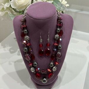 Gorgeous Glass And Lucite Beaded Necklace With Earrings
